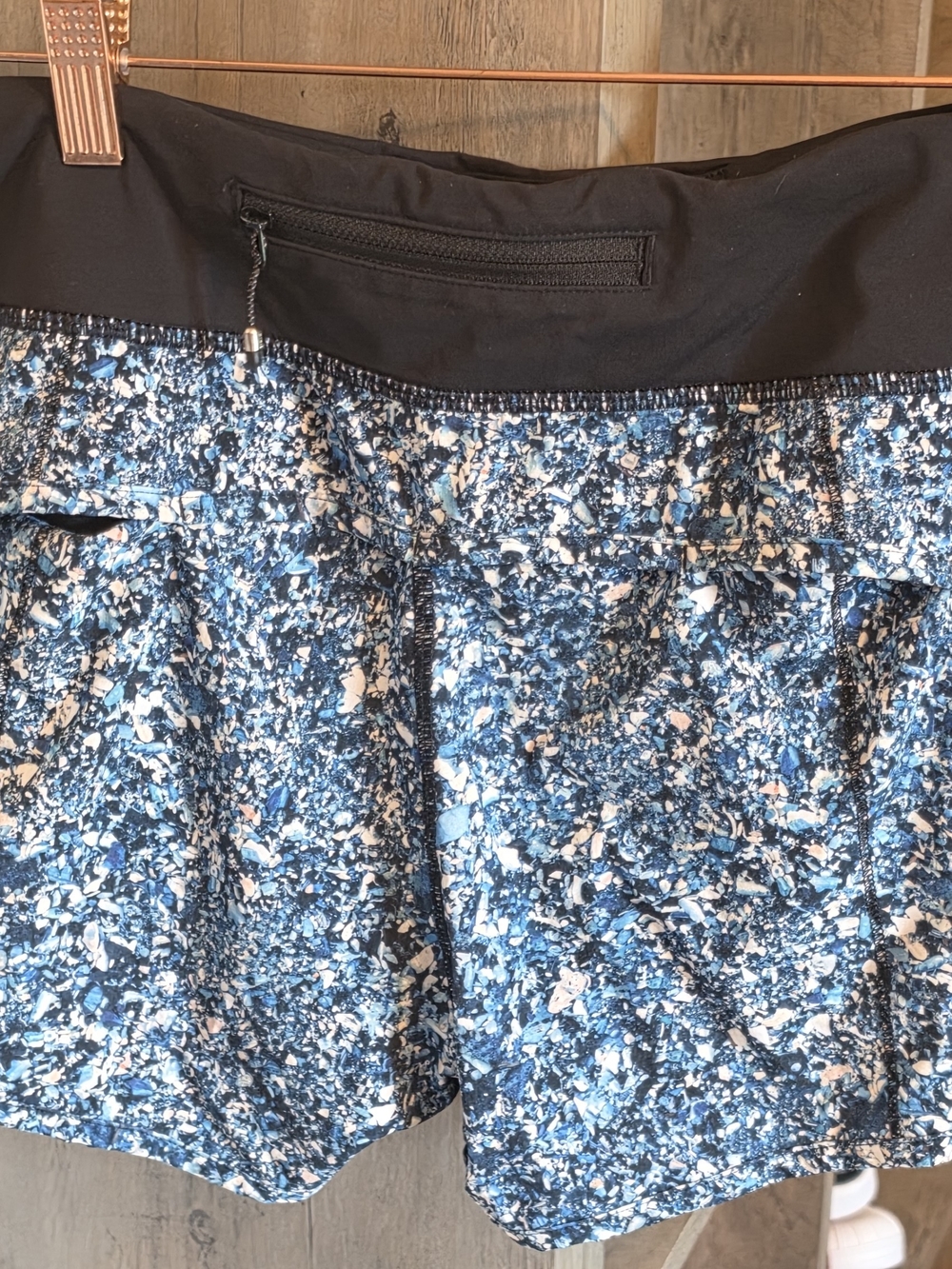lululemon athletica Blue Speckle Athletic Shorts with Black Waistband - Picture 2 of 3